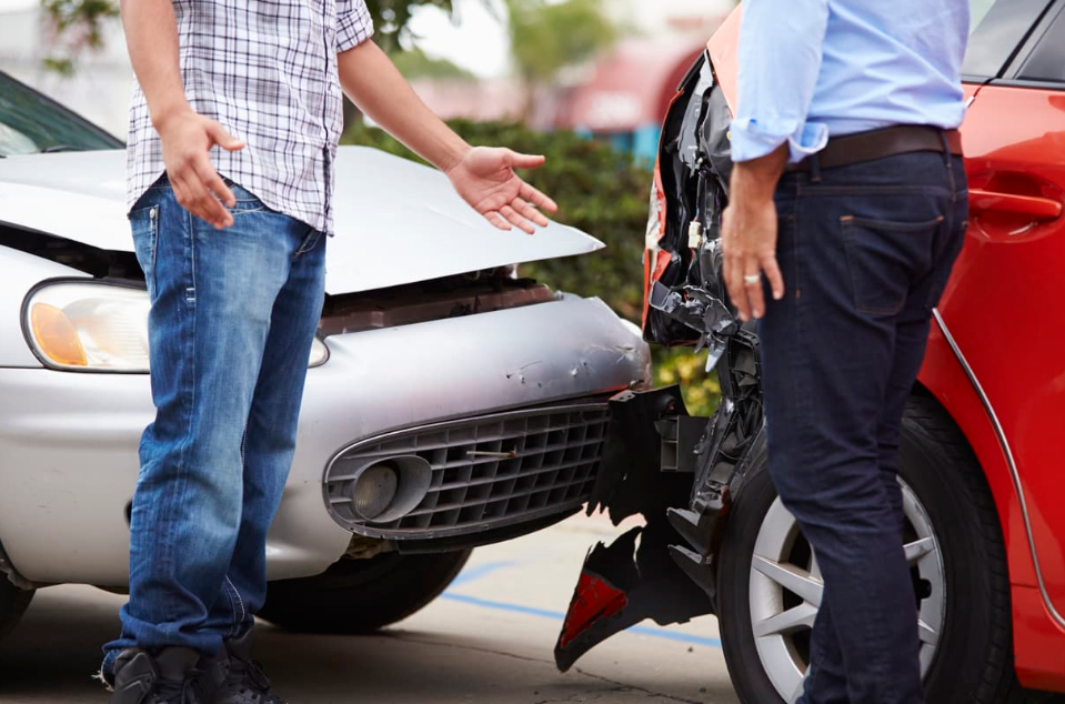 How Should You Deal with the Insurance Company In case of Car Accidents?